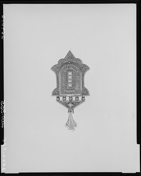 Locket, Possibly Mr. Johnson (father of E. M. Johnson), Gold, turquoise, and crystal, American