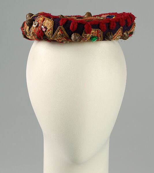 Hat, Sally Victor (American, 1905–1977), Wool, silk, metallic, plastic beads, wood, American 