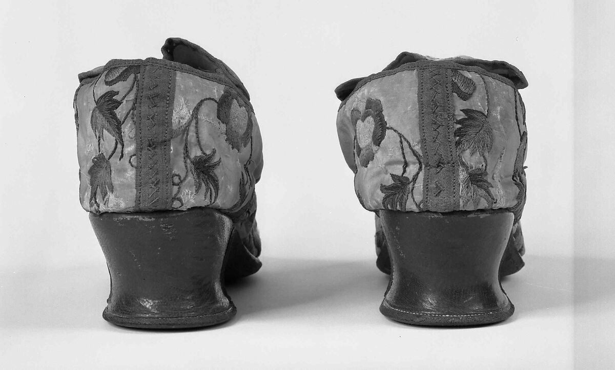 Shoes, Silk, leather, British