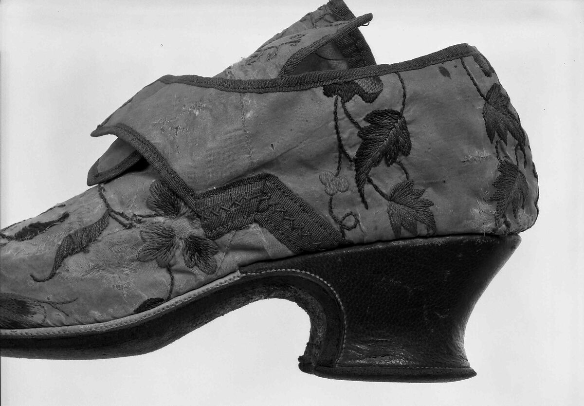 Shoes, Silk, leather, British