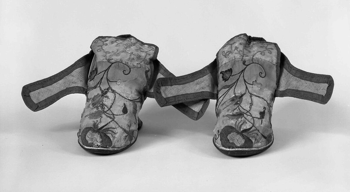 Shoes, Silk, leather, British