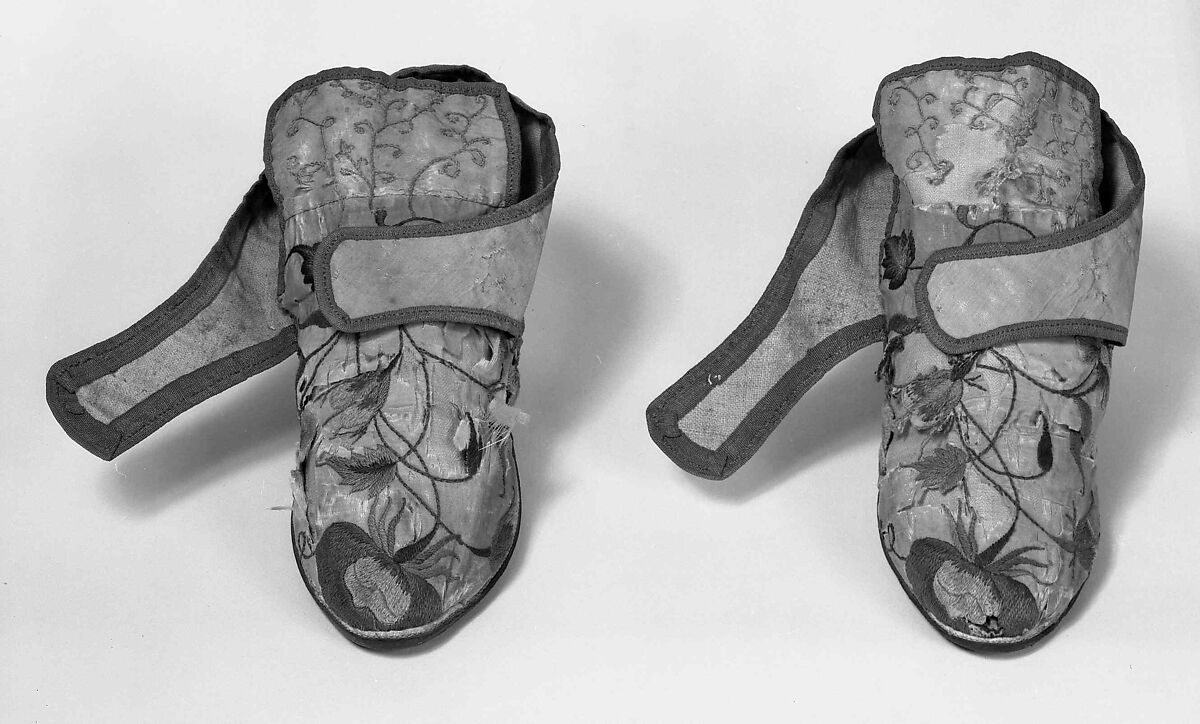 Shoes, Silk, leather, British