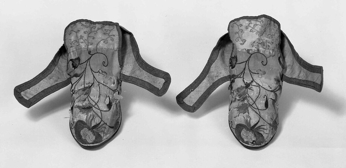 Shoes, Silk, leather, British