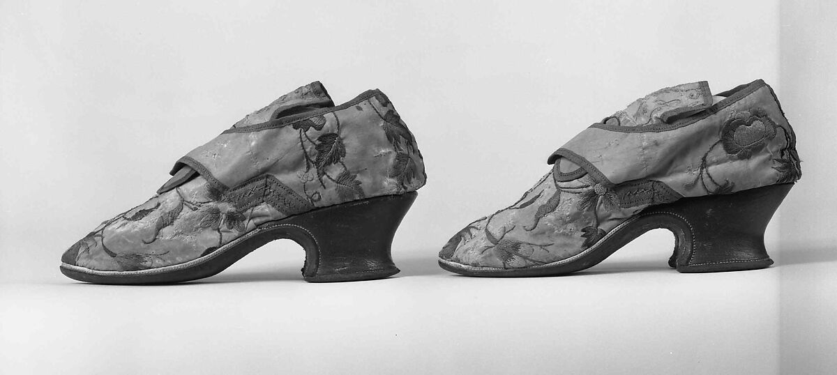 Shoes, Silk, leather, British