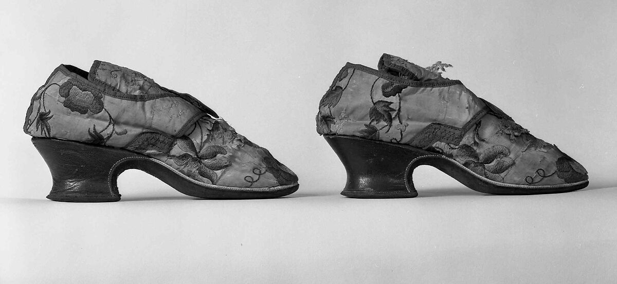 Shoes, Silk, leather, British