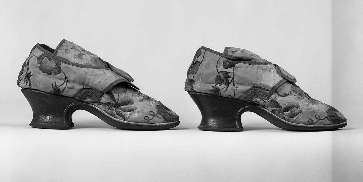 Shoes, Silk, leather, British