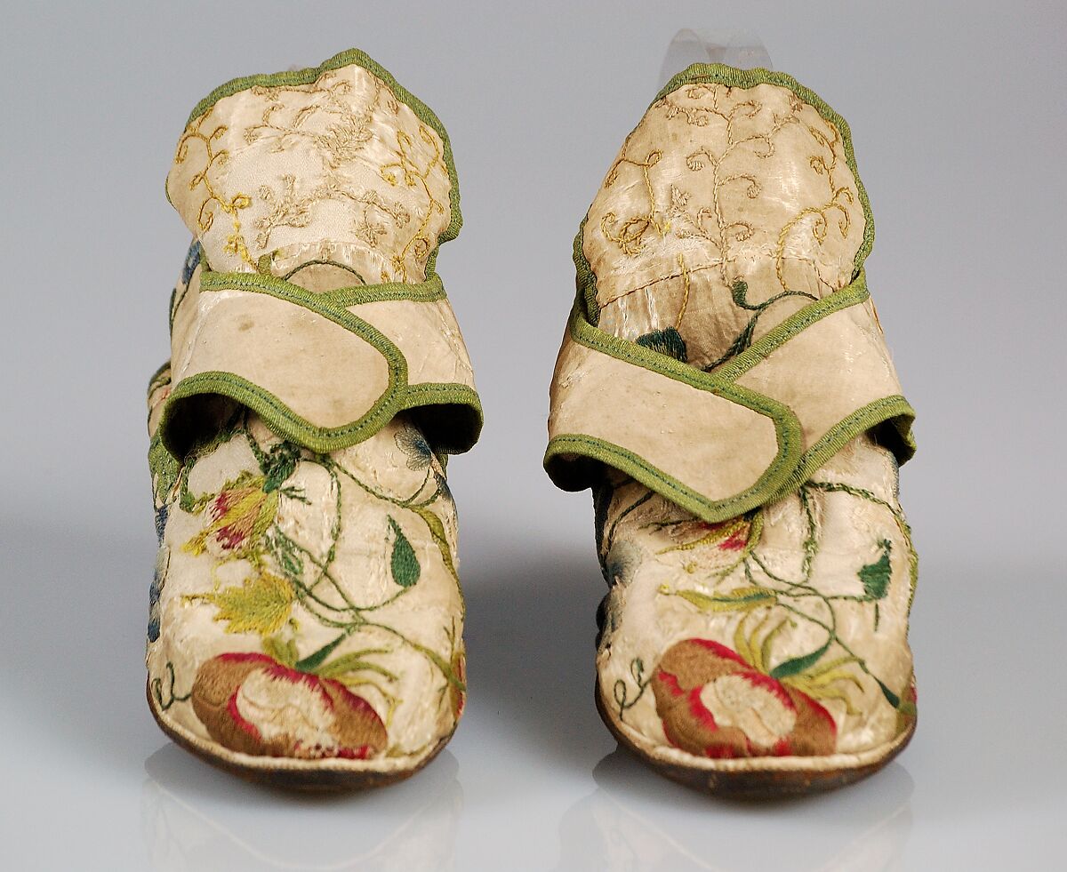 Shoes, Silk, leather, British