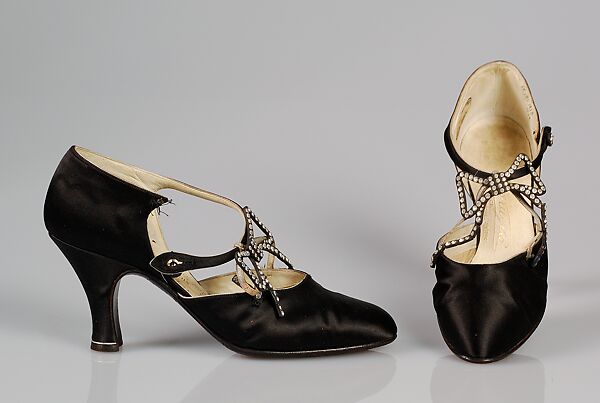 Evening shoes, André Perugia (French, 1893–1977), Silk, metal, rhinestones, French