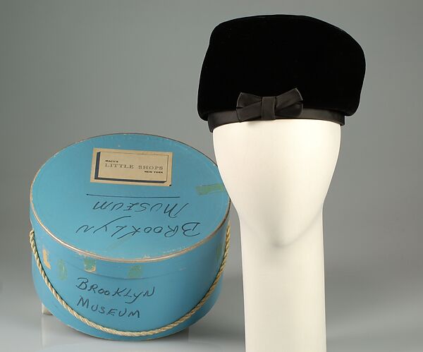 Hat, Lilly Daché (American (born France), Bègles 1898–1989 Louvecienne), Synthetic, silk, American 
