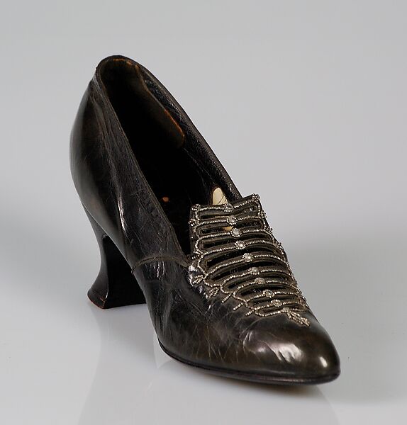 Dinner pumps, Marshall Field &amp; Company (American, founded 1881), Leather, beads, American 
