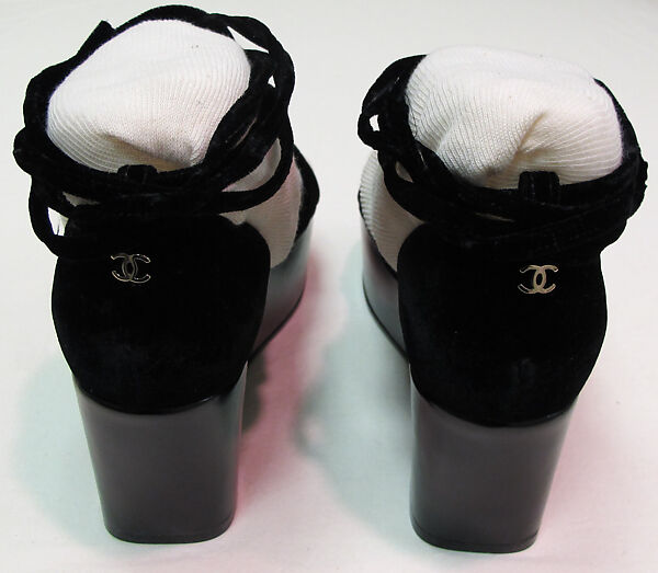 Ensemble, House of Chanel (French, founded 1910), cotton, acrylic, nylon, polyester, leather, metal, French