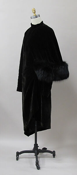 Evening coat, Charles James (American, born Great Britain, 1906–1978), silk, fur, American