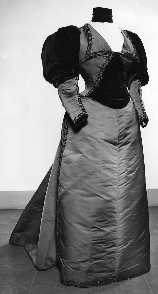 Evening ensemble, House of Worth (French, 1858–1956), Silk, jet, French