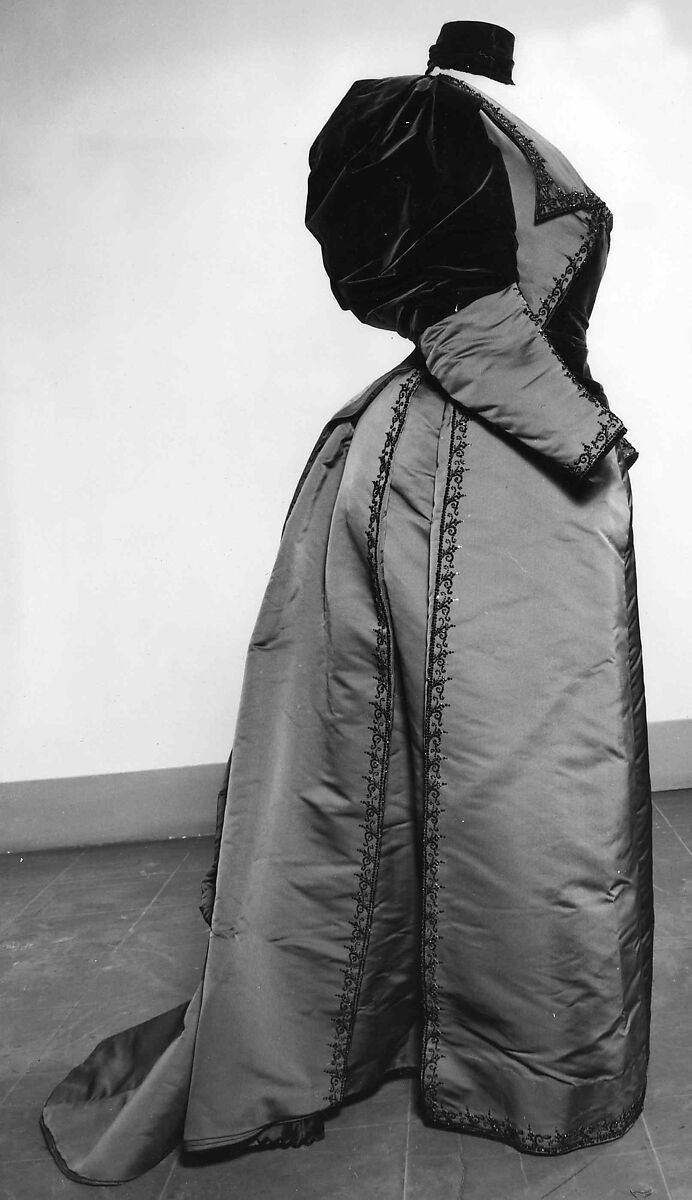 Evening ensemble, House of Worth (French, 1858–1956), Silk, jet, French