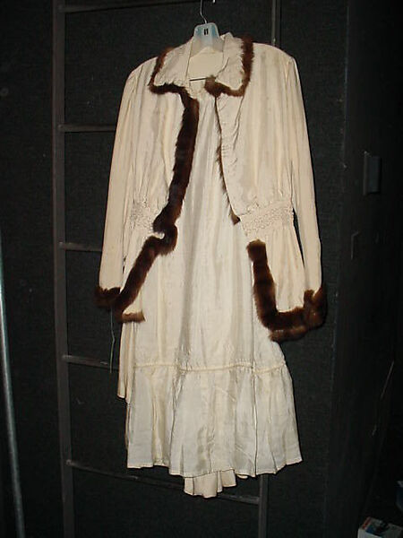 Afternoon suit, Silk, fur, British