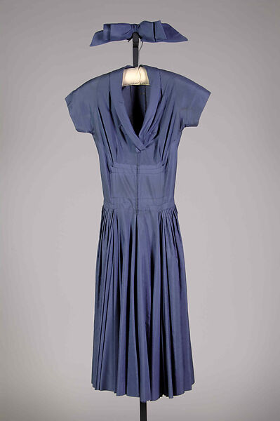 Dress, Madame Grès (Germaine Émilie Krebs) (French, Paris 1903–1993 Var region), Silk, French 