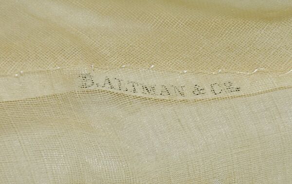 Wedding dress, Alice M. Dunstan (American, active 1892–1926), Silk, linen, pearl beads, wax, American