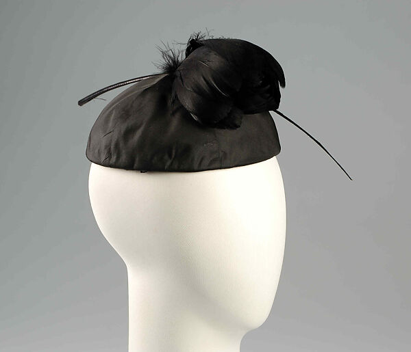 Cocktail hat, Possibly House of Balenciaga (French, founded 1937), Silk, feathers, French 