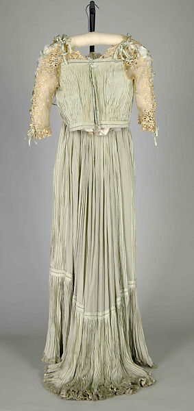 Evening dress, Mrs. L. D. [?] Sexton (American), Silk, American