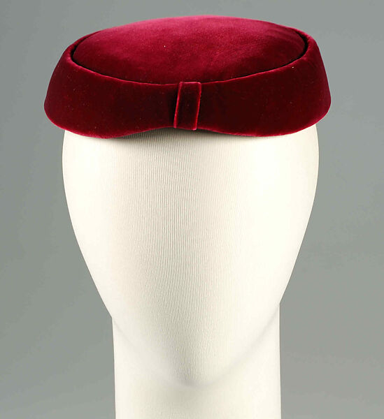 Pillbox hat, House of Balenciaga (French, founded 1937), Silk, Spanish 