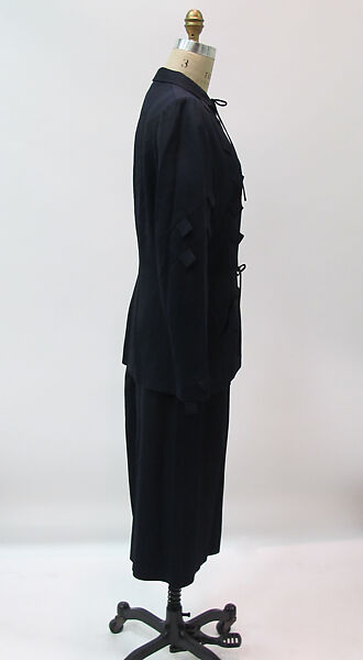 Ensemble, Gilbert Adrian (American, Naugatuck, Connecticut 1903–1959 Hollywood, California), silk, metal, American