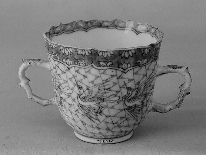 Cup and saucer, Hard-paste porcelain, Chinese, for Continental European market 