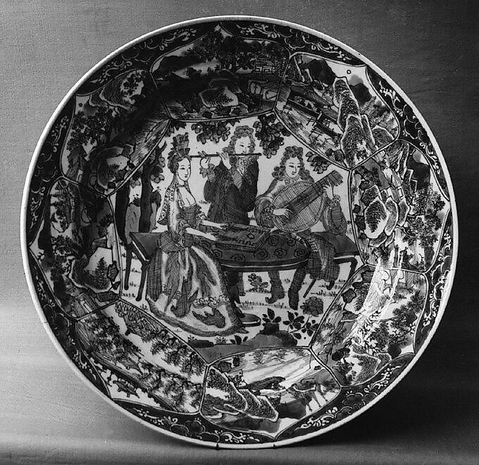 Dish, After a print by Nicolas Bonnart (ca. 1637–1718), Porcelain, Chinese, for European market 