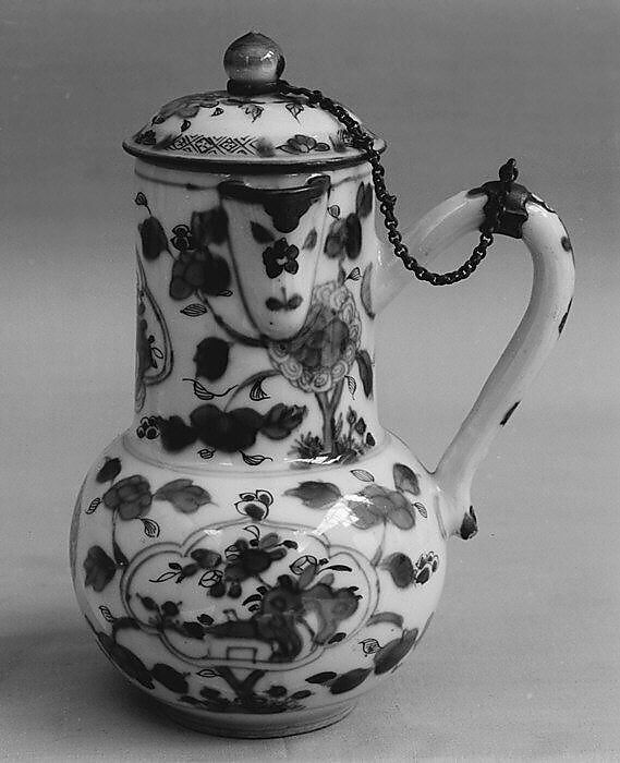 Jug with cover, Hard-paste porcelain, silver, Chinese, for European market 