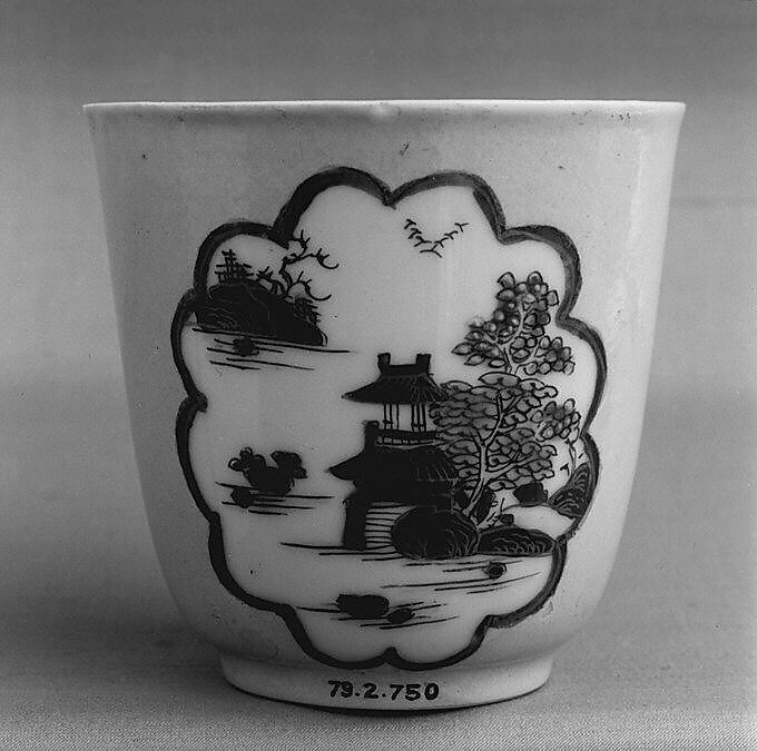 Beaker and saucer, Hard-paste porcelain, Chinese with European decoration 