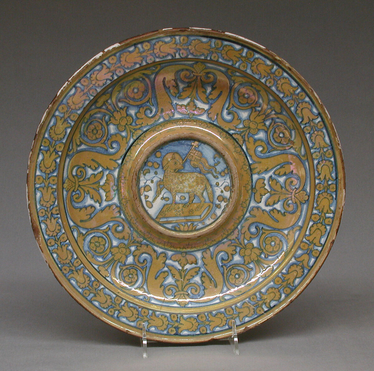 Dish for an ewer, Maiolica (tin-glazed earthenware), lustered, Italian, Deruta 