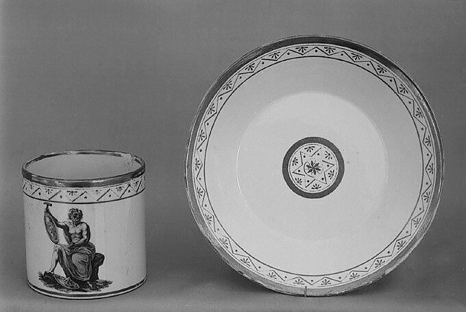 Saucer (part of a coffee service), Nymphenburg Porcelain Manufactory (German, 1747–present), Hard-paste porcelain, German, Nymphenburg 