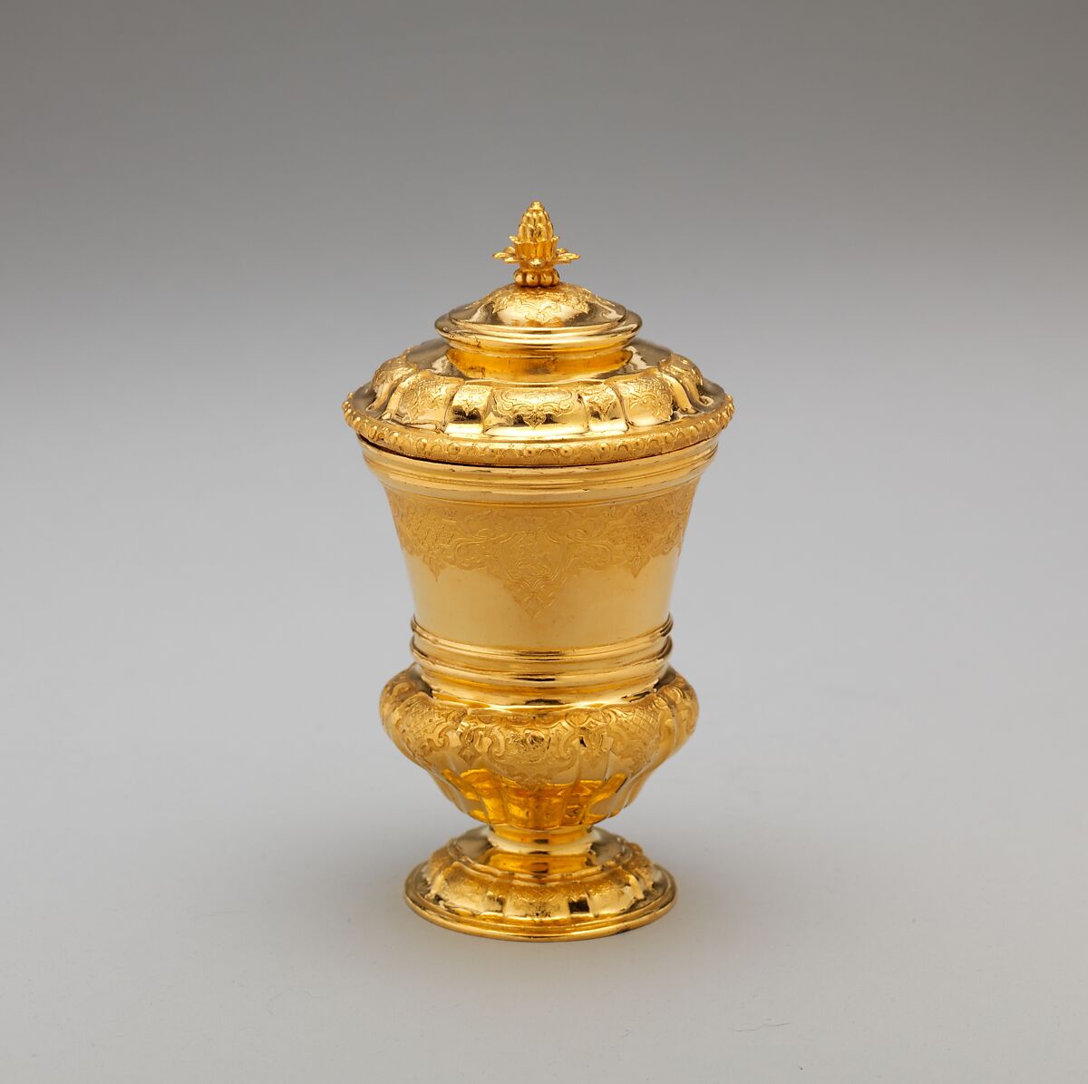 Cup with cover, After an original by Johann Ludwig Biller (1692–1746), Gold, British, Birmingham, after German, Augsburg original 