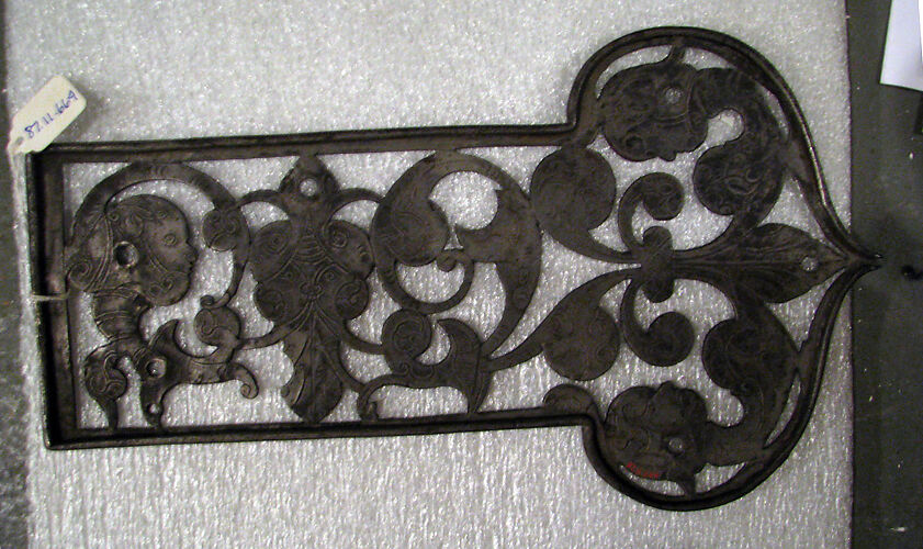Box-top plate of rim lock