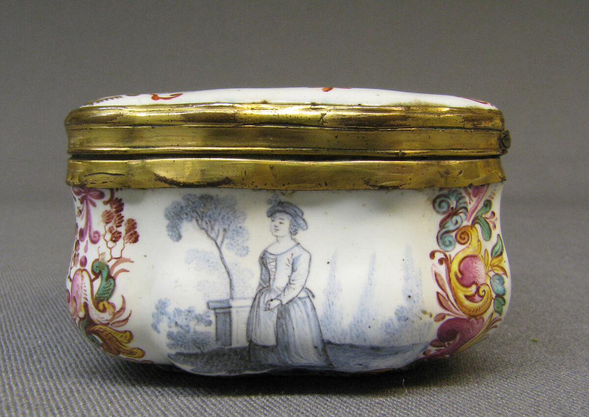 Snuffbox, Painted enamel on copper, partly gilt; copper-gilt mounts, German