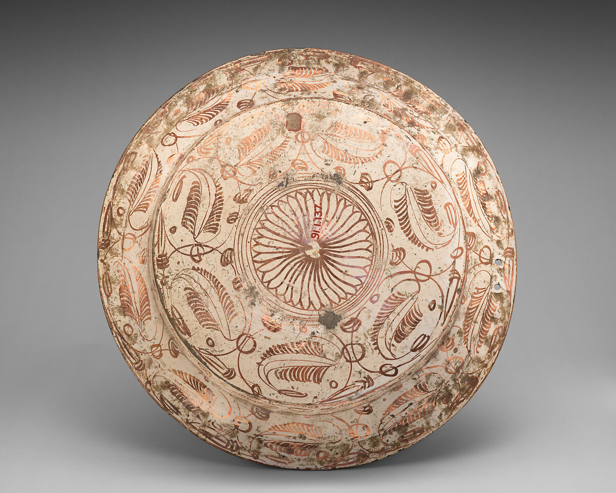 Dish, Tin-glazed and luster-painted earthenware, Spanish, Valencia