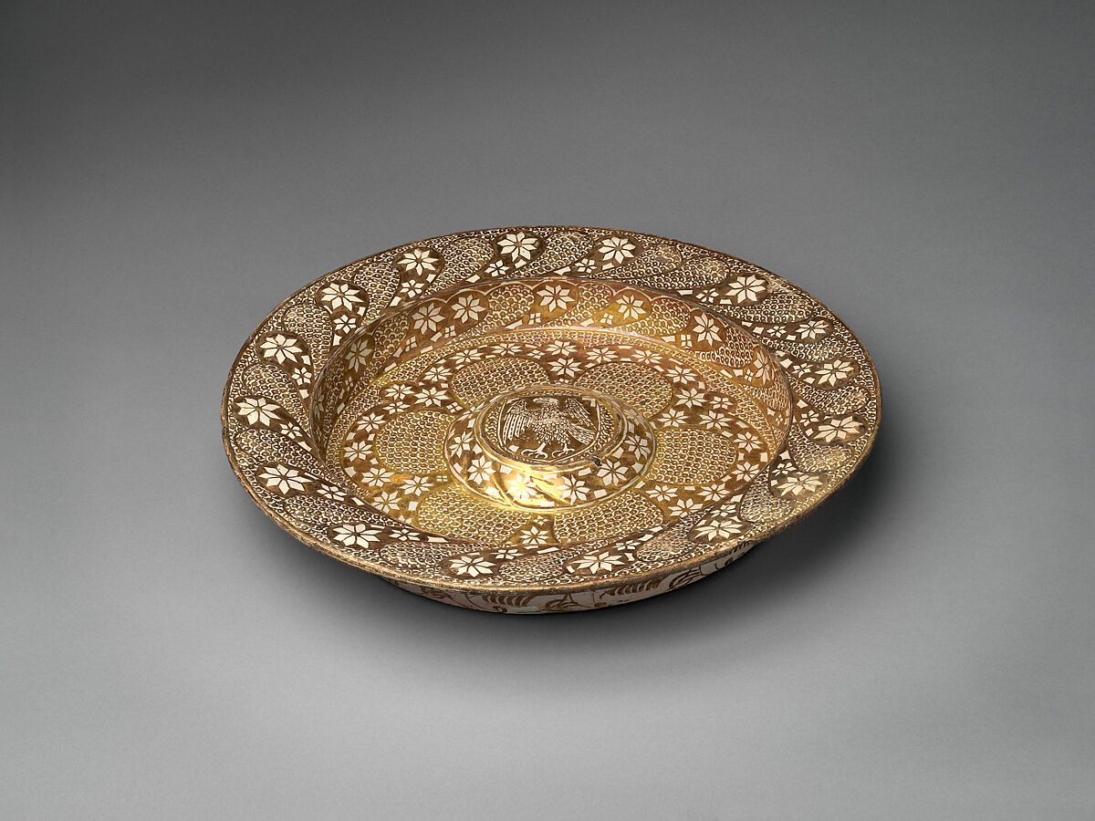 Dish, Tin-glazed and luster-painted earthenware, Spanish, Valencia
