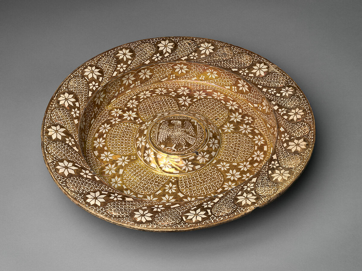 Dish, Tin-glazed and luster-painted earthenware, Spanish, Valencia