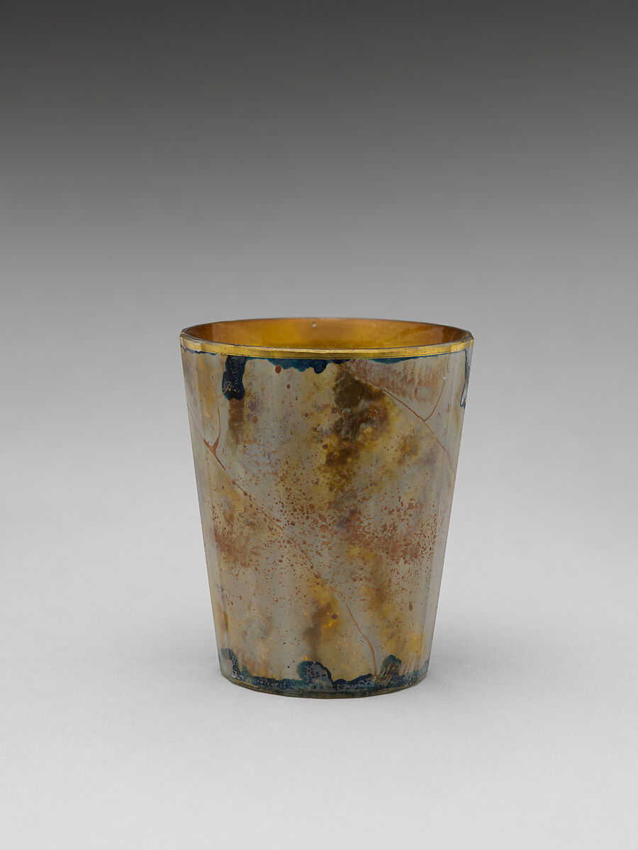 Cream and blue marbled beaker in "zwischengold" glass technique, Lacquered and gilt double-walled glass (zwischengold) imitating polished, variegated marble, probably German, Dresden