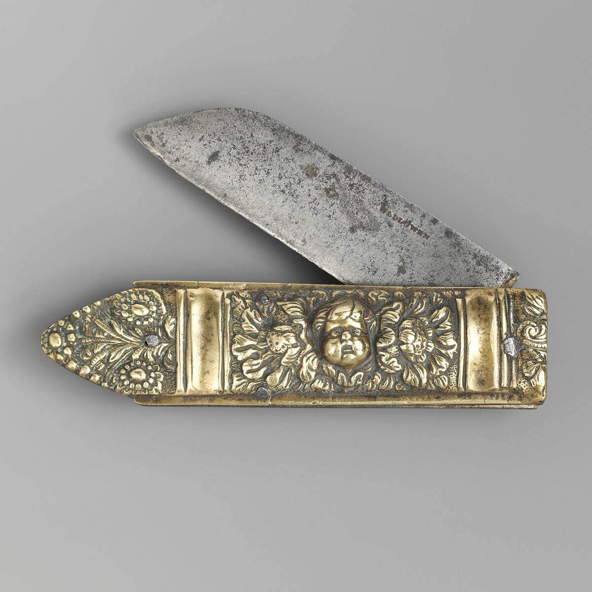 Clasp knife with cherub's head, Steel, brass, Dutch 