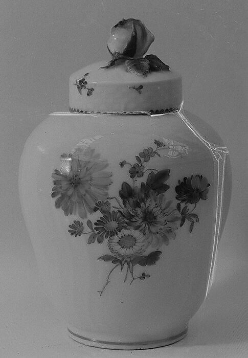 Tea caddy, Royal Porcelain Manufactory (Danish, 1775–present), Hard-paste porcelain, Danish, Copenhagen 