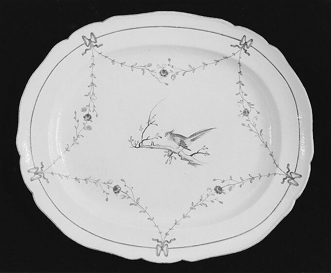 Platters (3), Hard-paste porcelain, Chinese, for European market