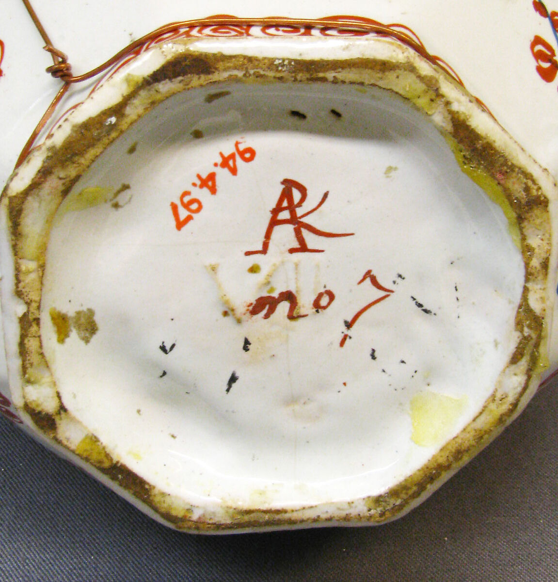 Vase, Tin-glazed earthenware, Dutch, Delft