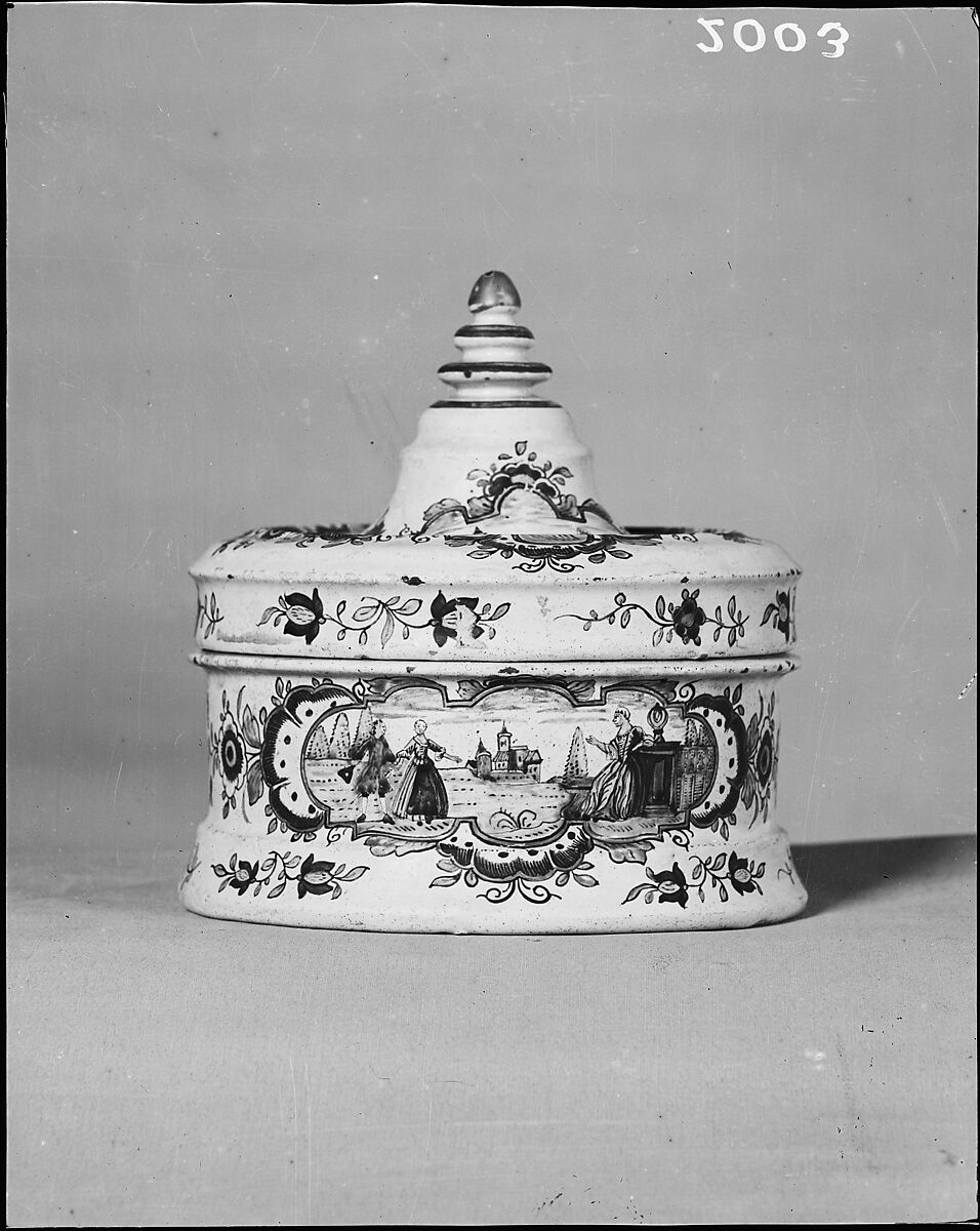 Tobacco box with cover, Tin-glazed earthenware, Dutch, Delft 