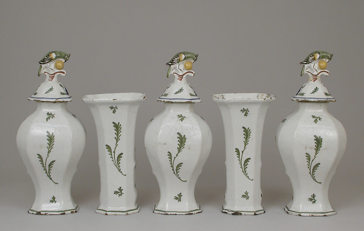 Pair of vases with covers (part of a garniture), De Porceleyne Claeuw, Tin-glazed earthenware, Dutch, Delft