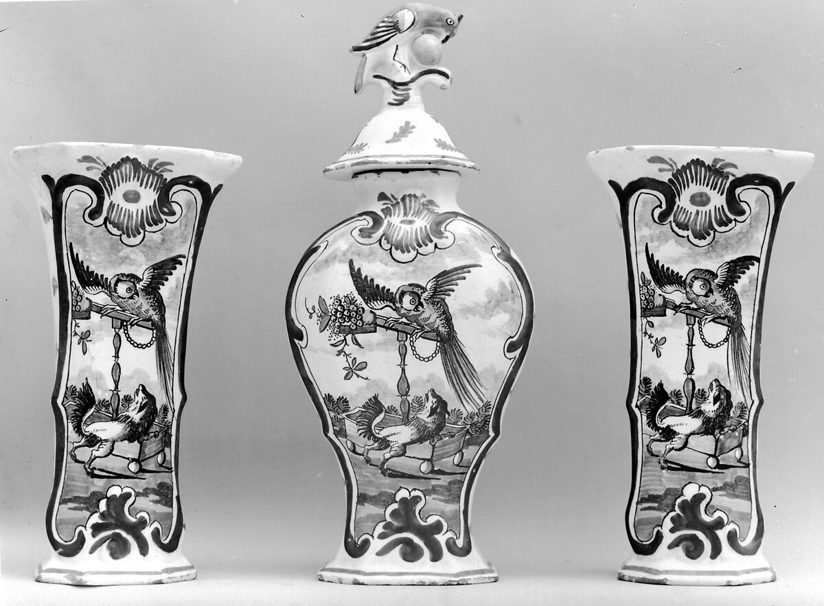 Pair of beakers (part of a garniture), De Porceleyne Claeuw, Tin-glazed earthenware, Dutch, Delft