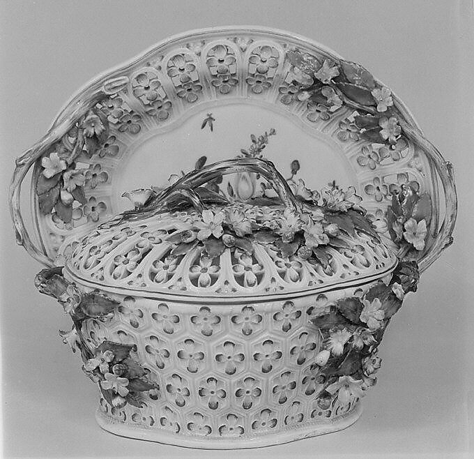 Dessert basket with cover and tray, Worcester factory (British, 1751–2008), Soft-paste porcelain, British, Worcester 
