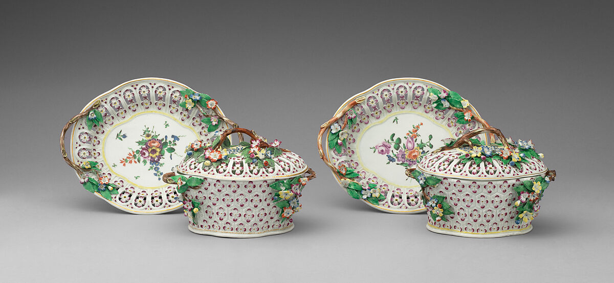 Stand, Worcester factory (British, 1751–2008), Soft-paste porcelain, British, Worcester