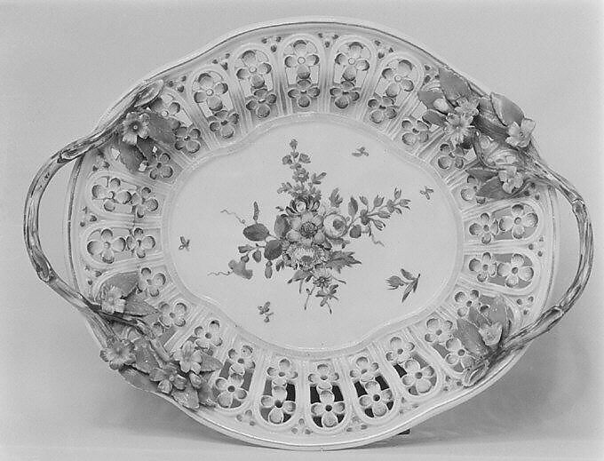 Stand, Worcester factory (British, 1751–2008), Soft-paste porcelain, British, Worcester 