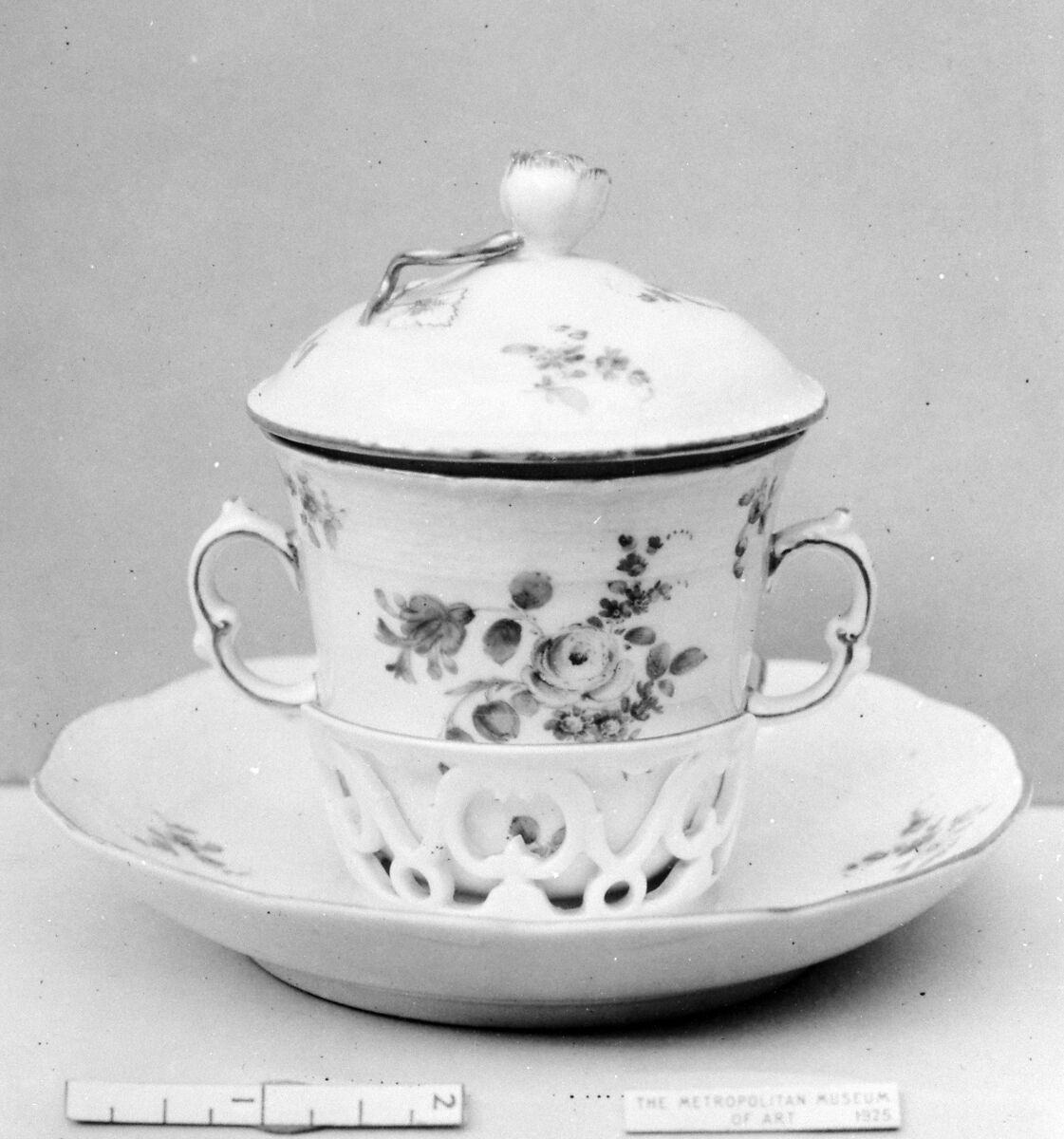 Cup and saucer (trembleuse), Royal Porcelain Manufactory, Berlin (German, founded 1763), Hard-paste porcelain, German, Berlin 