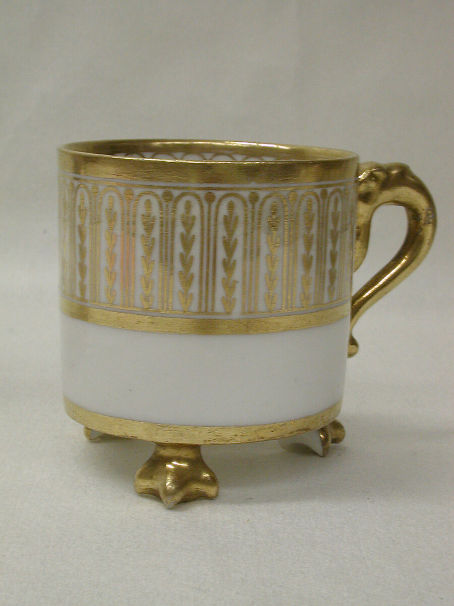 Cup (part of a service), Royal Porcelain Manufactory, Naples (Ferdinand IV period, ca. 1771–ca. 1807), Soft-paste porcelain, Italian, Naples 